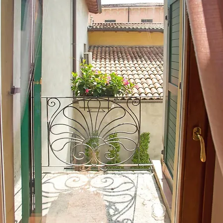 Veronetta House Pensión 4*