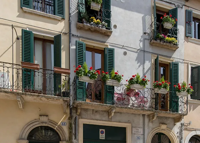 Veronetta House بيت ضيافة فيرونا